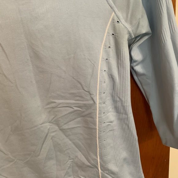 Nike Hooded 3/4 Workout Shirt - Picture 3 of 8